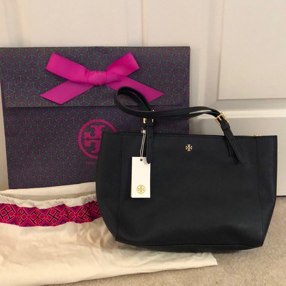Tory Burch Handbags - PRICE DROP✨NWT Tory Burch York Buckle Leather Tote
